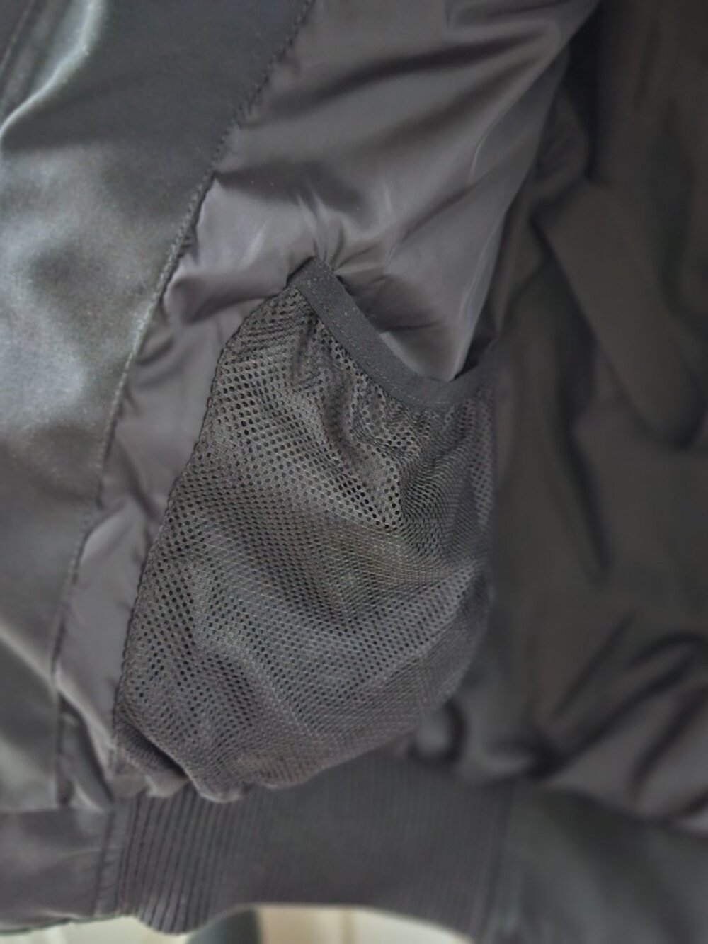 Authentic Canada Goose Bomber Jacket - Picture 10 of 13